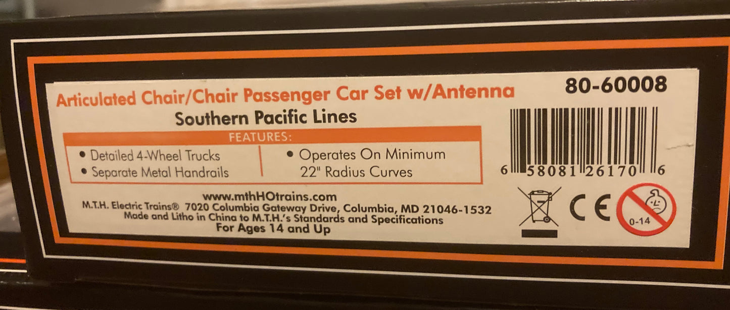 MTH - item 80-60008 - Daylight set of 2 cars (chair and Antenna car)