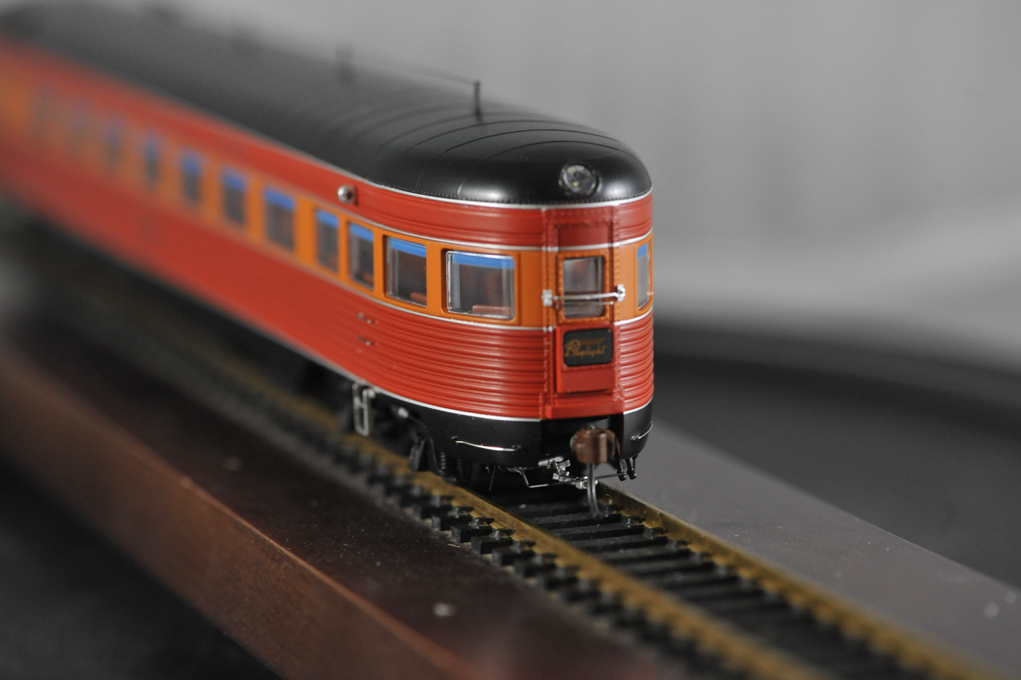 MTH - item 80-60007- set of 8 Daylight cars