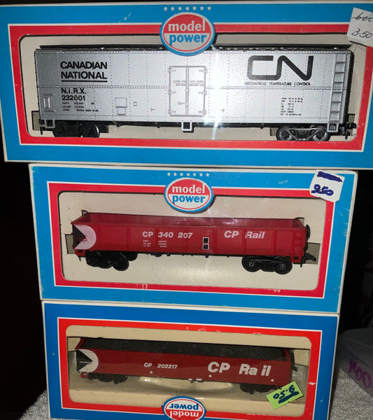 Model Power -  Items #9055, 2 x #9098. Set of 3 cars.