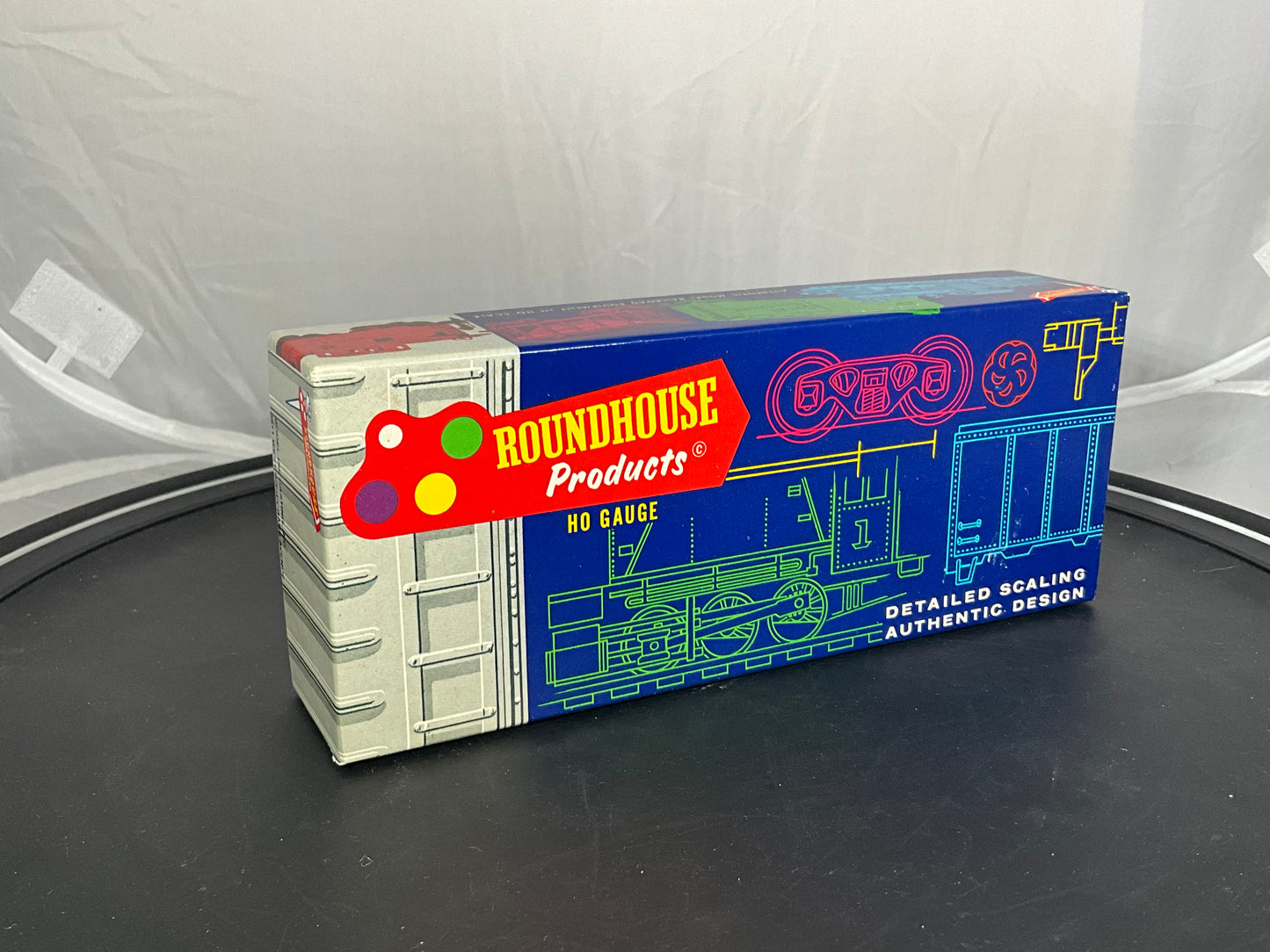 Roundhouse, item # 1488 - Pennsylvania RR Hopper Kit w/Kadee trucks