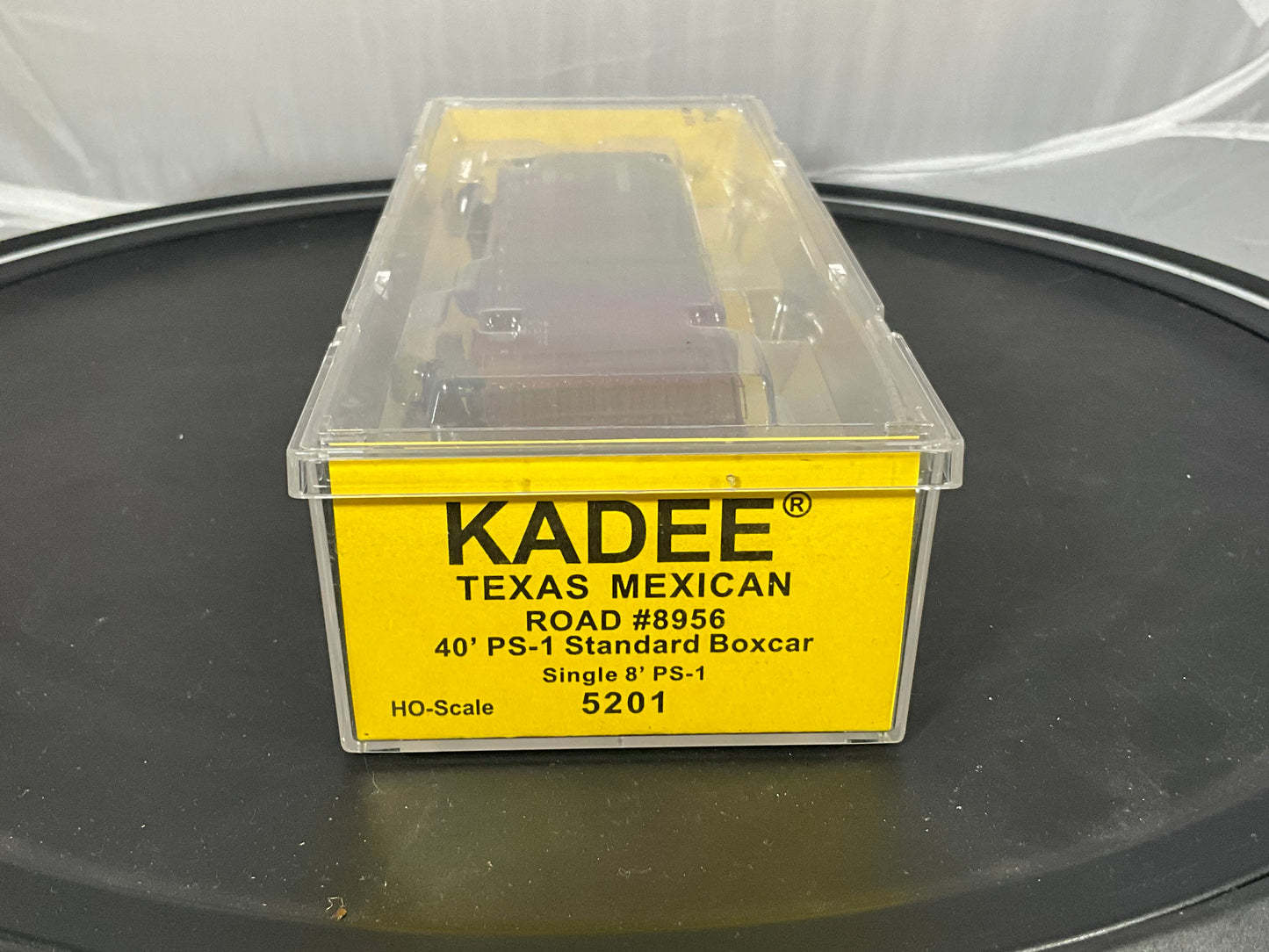 KADEE - item #5201 - Texas Mexican 40’ PS-1 box car