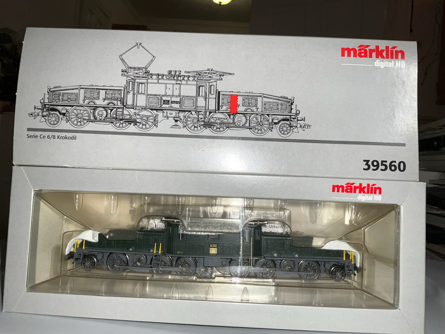 MÄRKLIN - item 39560 - Swiss Railways Ce 6/8 II  "Crocodile" electric locomotive