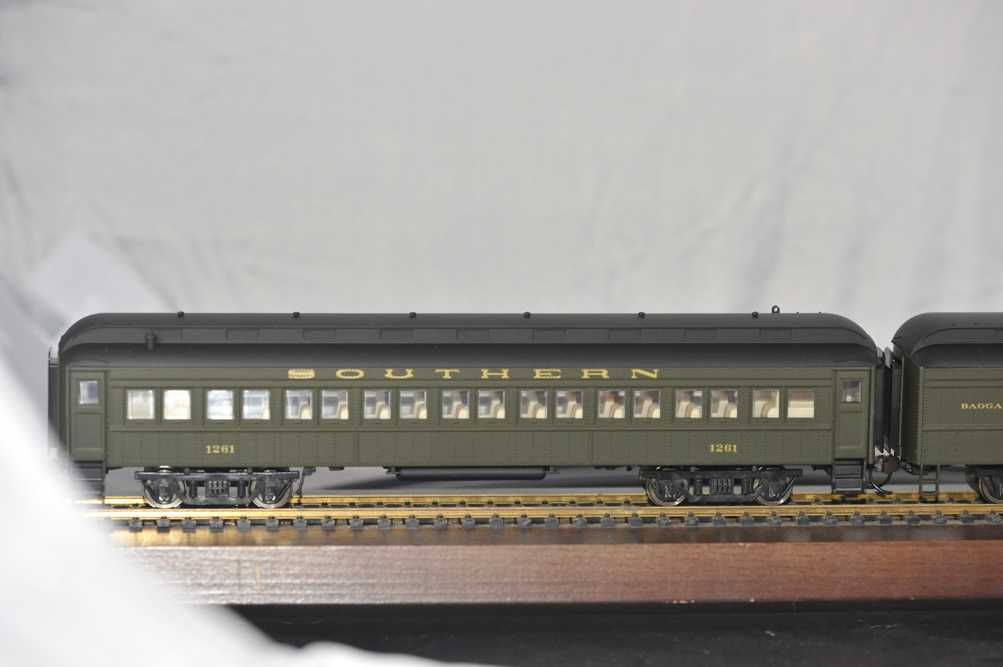 Rivarossi - item RT 600230 - Southern RR - set of 4  passenger cars