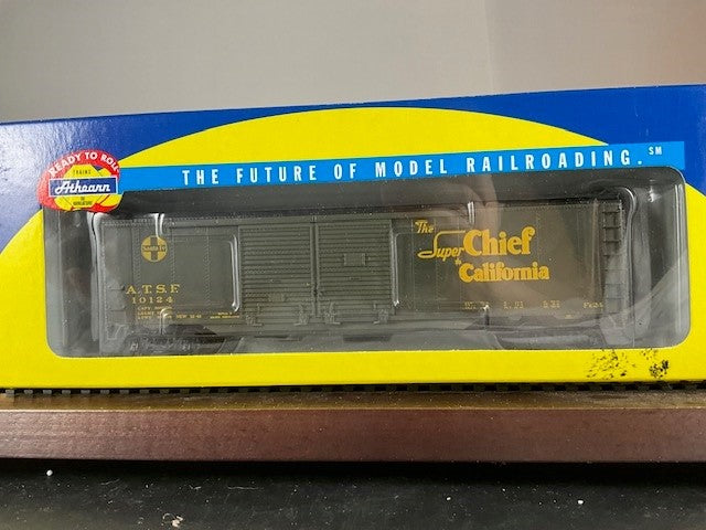 Athearn - item 92411 - SANTA FE SUPER CHIEF 50' Express box car.